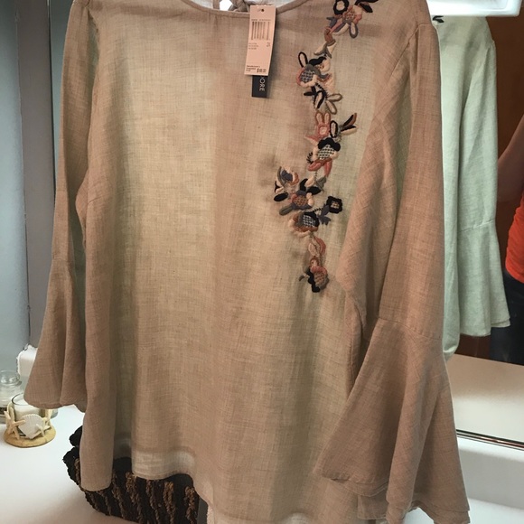 NWT Chelsea & Theodore woman’s shirt🍁🍂 - Picture 6 of 7